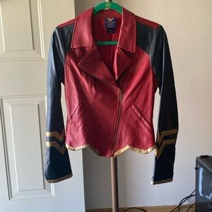 NWOT Wonder Woman moto jacket Her Universe